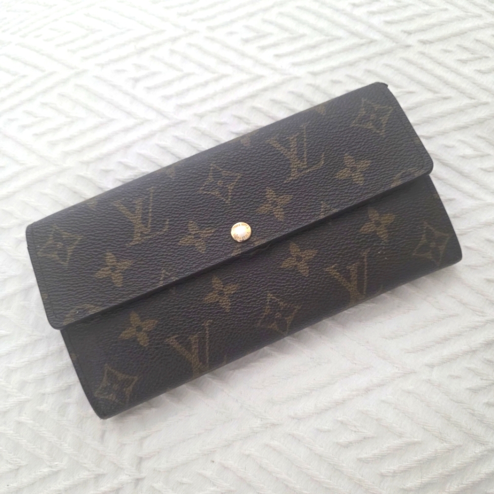Louis Vuitton Monogram Sarah Wallet